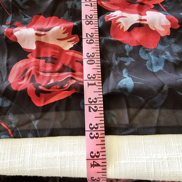 Princess Polly Red Rose Floral Mini Dress Size 6 US - Picture 5 of 8